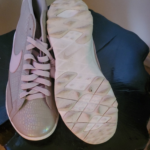 Nike Women's Croc-Embossed Pink and Gray Sneakers - Picture 2 of 2